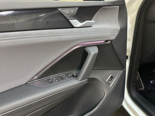 new 2025 Volkswagen Tiguan car, priced at $34,189