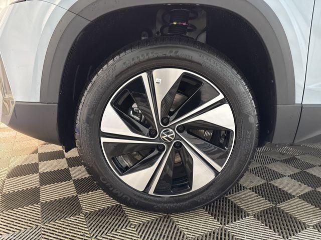 new 2025 Volkswagen Taos car, priced at $30,784