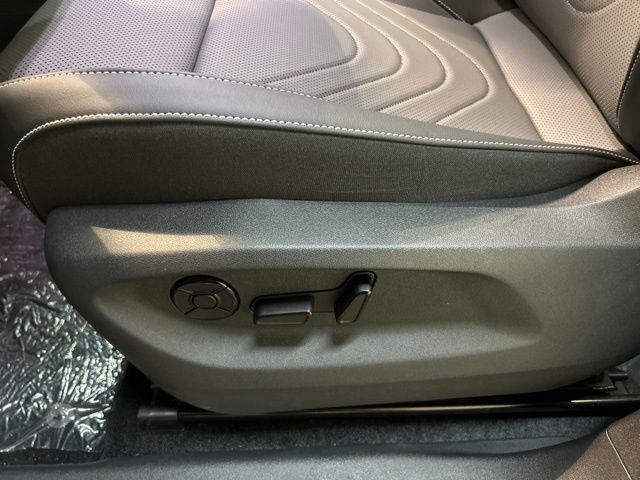 new 2025 Volkswagen Tiguan car, priced at $34,323