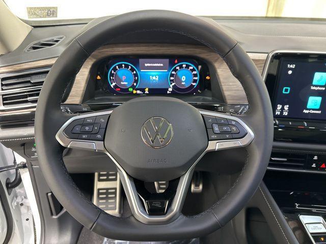 new 2024 Volkswagen Atlas car, priced at $49,965