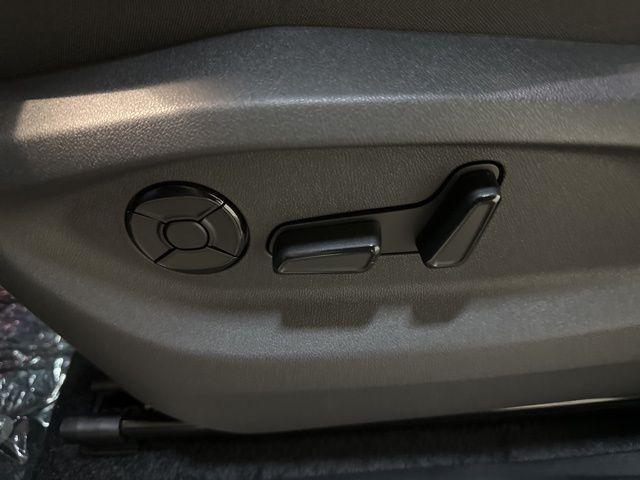 new 2025 Volkswagen Tiguan car, priced at $38,667
