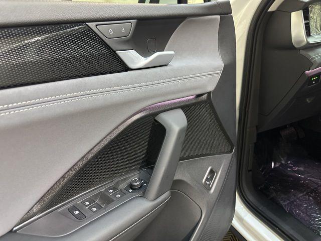 new 2025 Volkswagen Tiguan car, priced at $31,675