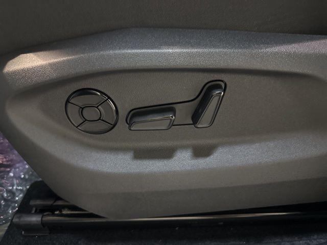 new 2025 Volkswagen Tiguan car, priced at $31,675