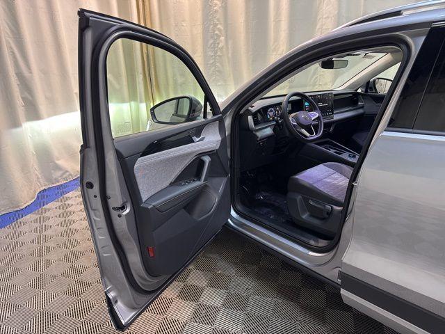 new 2026 Volkswagen Tiguan car, priced at $31,037