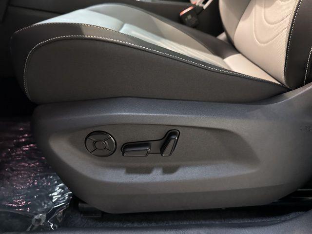 new 2025 Volkswagen Tiguan car, priced at $34,323