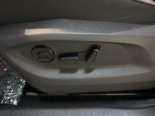 new 2025 Volkswagen Tiguan car, priced at $36,063