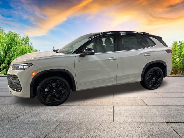 new 2025 Volkswagen Tiguan car, priced at $36,729