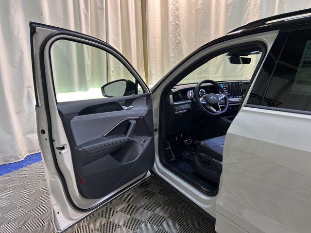 new 2025 Volkswagen Tiguan car, priced at $36,729