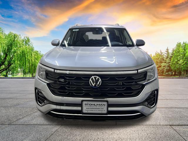 new 2024 Volkswagen Atlas car, priced at $50,375