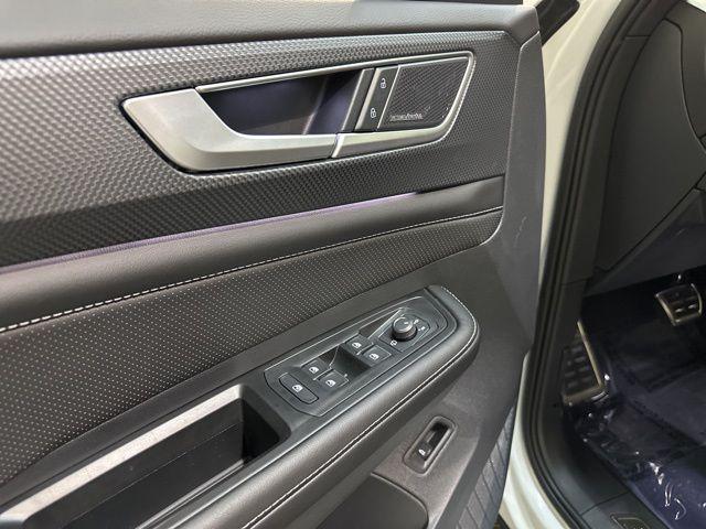 new 2026 Volkswagen Atlas Cross Sport car, priced at $53,456