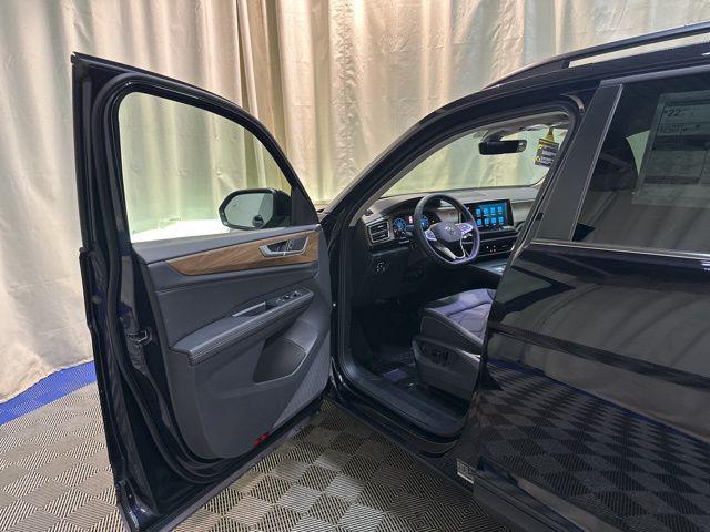 new 2026 Volkswagen Atlas car, priced at $40,928