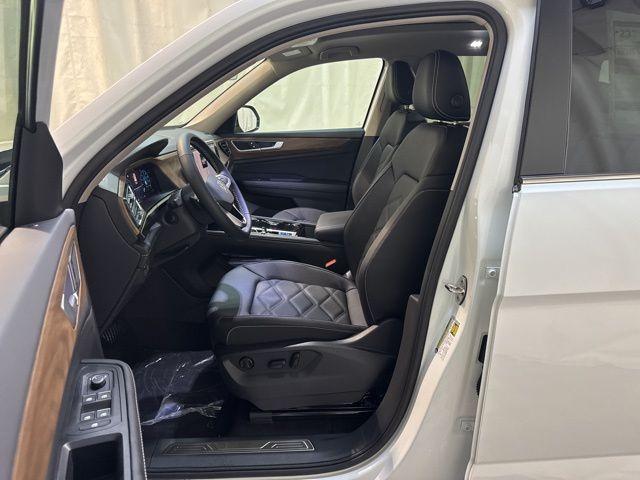 new 2026 Volkswagen Atlas car, priced at $44,234