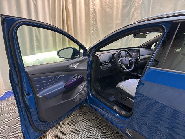 new 2025 Volkswagen ID.4 car, priced at $49,268