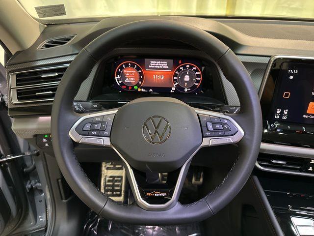 new 2025 Volkswagen Atlas car, priced at $43,726