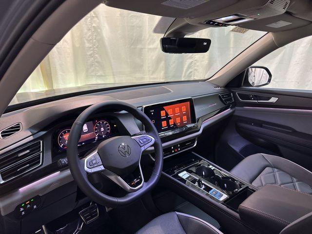 new 2025 Volkswagen Atlas car, priced at $43,726