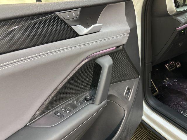 new 2025 Volkswagen Tiguan car, priced at $34,916