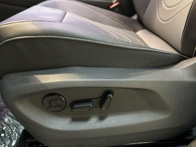 new 2025 Volkswagen Tiguan car, priced at $34,916