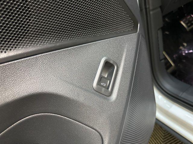 new 2025 Volkswagen Tiguan car, priced at $34,916