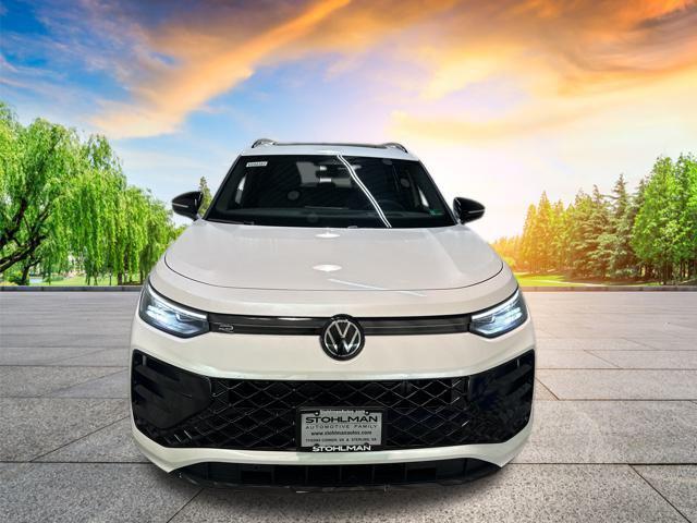 new 2025 Volkswagen Tiguan car, priced at $34,916