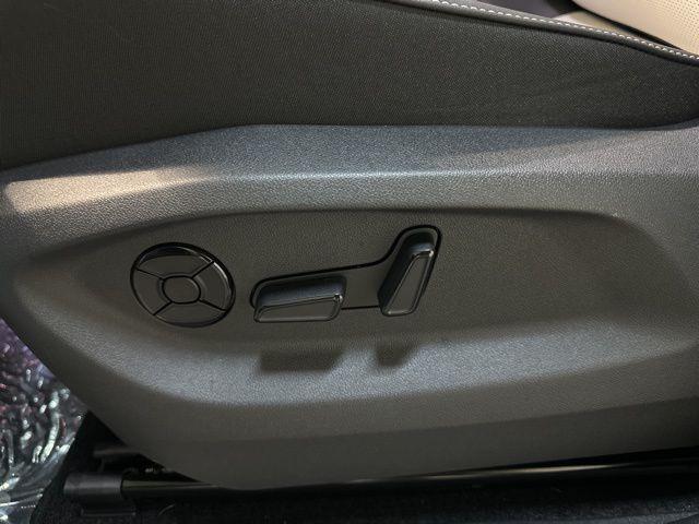 new 2025 Volkswagen Tiguan car, priced at $35,050