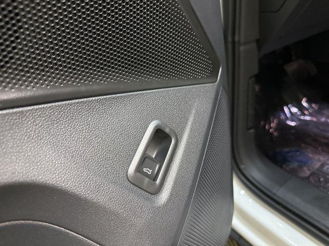 new 2025 Volkswagen Tiguan car, priced at $35,050