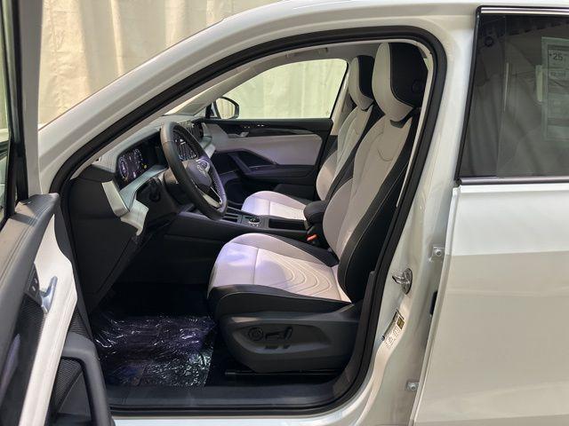 new 2025 Volkswagen Tiguan car, priced at $35,050