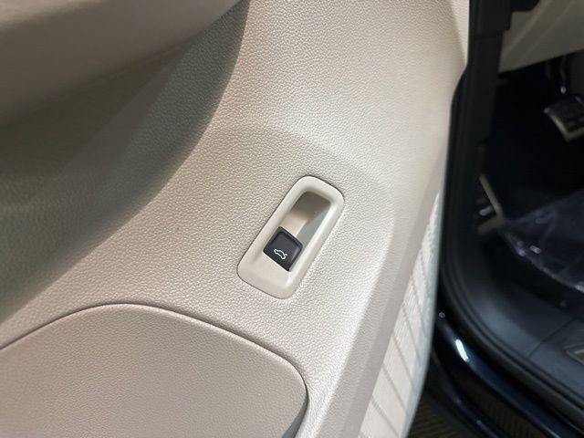 new 2026 Volkswagen Atlas car, priced at $53,589