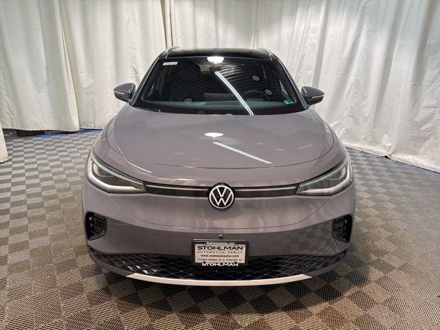 new 2025 Volkswagen ID.4 car, priced at $52,443