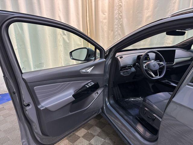 new 2025 Volkswagen ID.4 car, priced at $52,443