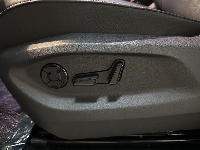 new 2025 Volkswagen Tiguan car, priced at $35,050