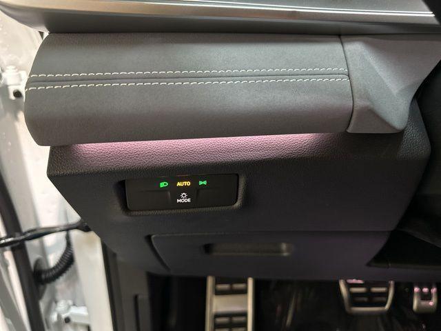 new 2025 Volkswagen Tiguan car, priced at $35,053