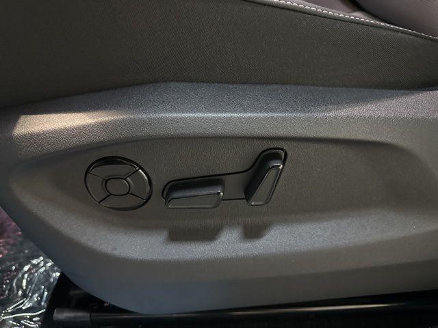 new 2025 Volkswagen Tiguan car, priced at $35,053