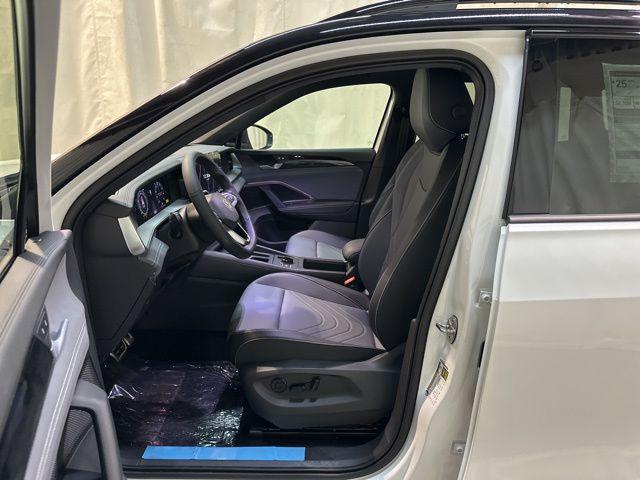 new 2025 Volkswagen Tiguan car, priced at $35,053