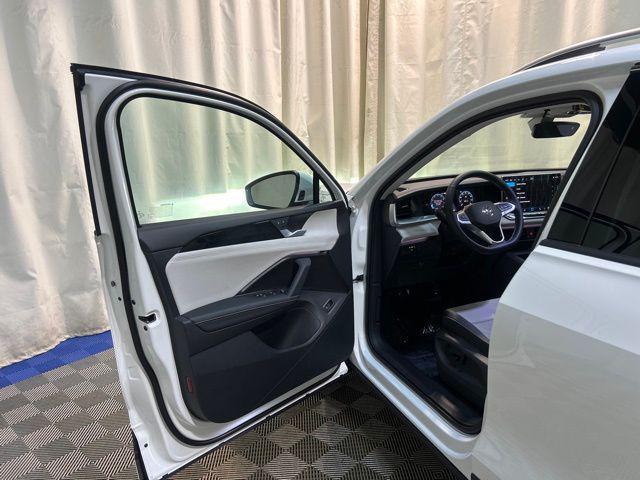 new 2025 Volkswagen Tiguan car, priced at $35,073