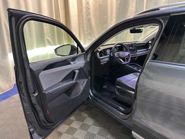 new 2025 Volkswagen Tiguan car, priced at $34,806