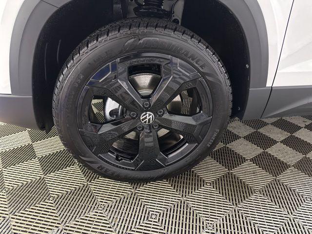 new 2025 Volkswagen Taos car, priced at $34,887