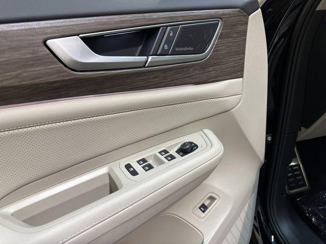 new 2025 Volkswagen Atlas car, priced at $47,047