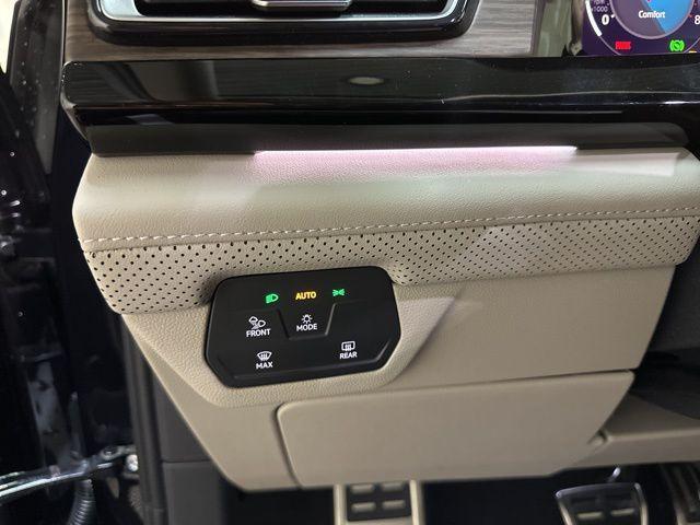 new 2025 Volkswagen Atlas car, priced at $51,373