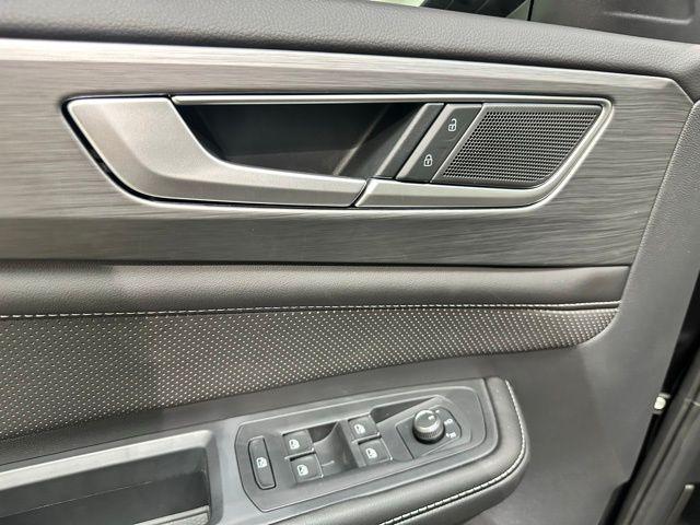 new 2024 Volkswagen Atlas Cross Sport car, priced at $40,014