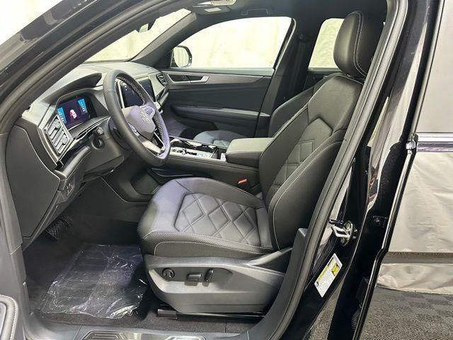 new 2024 Volkswagen Atlas Cross Sport car, priced at $40,014