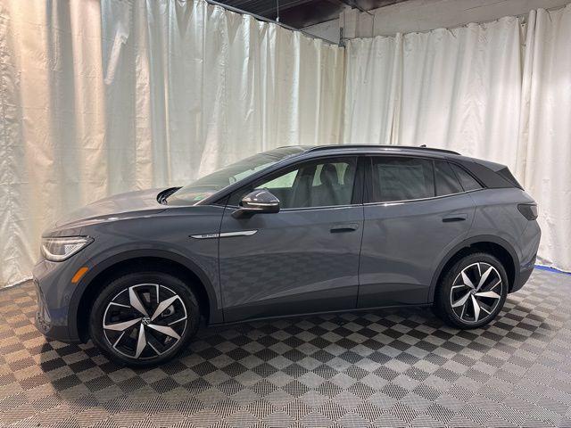 new 2025 Volkswagen ID.4 car, priced at $49,672
