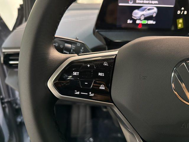 new 2025 Volkswagen ID.4 car, priced at $49,672