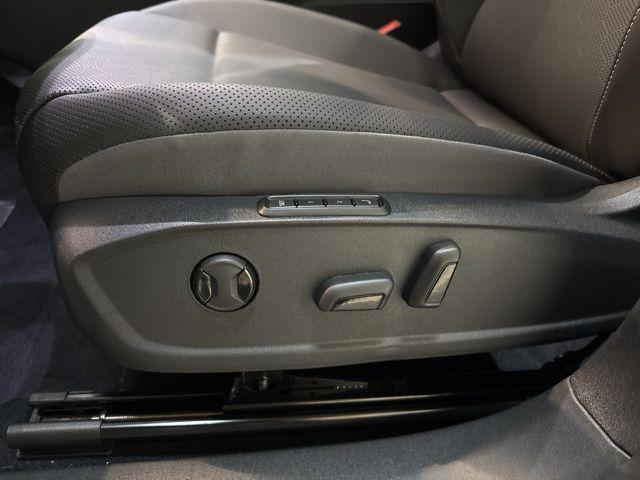new 2025 Volkswagen ID.4 car, priced at $49,672