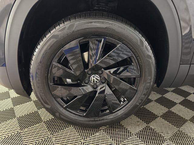 new 2026 Volkswagen Atlas car, priced at $45,625