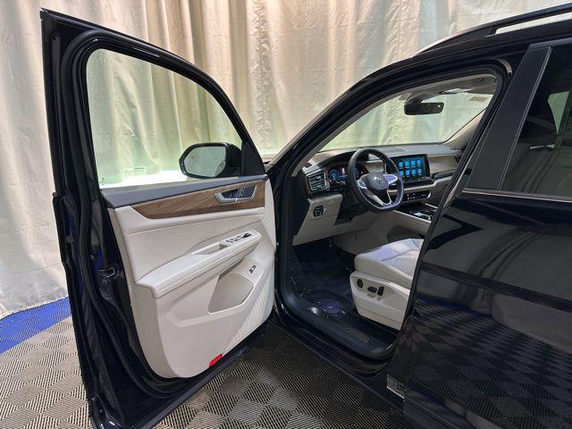 new 2026 Volkswagen Atlas car, priced at $45,625