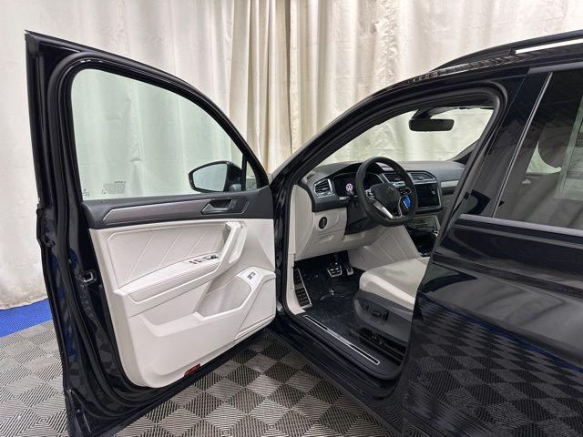 new 2024 Volkswagen Tiguan car, priced at $34,365