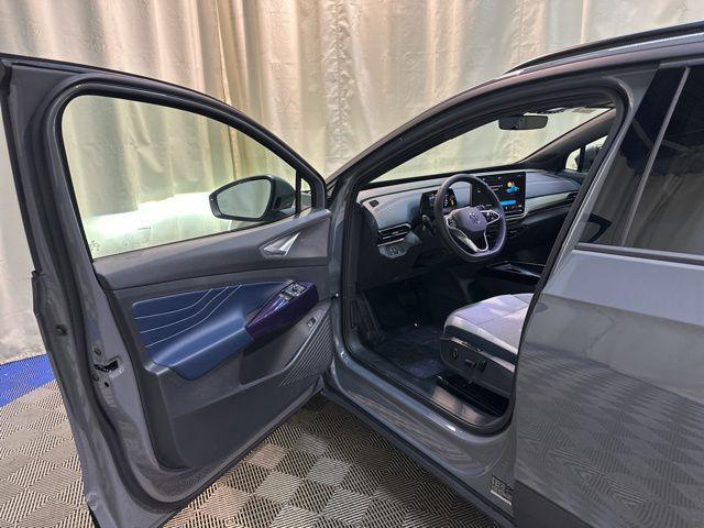 new 2025 Volkswagen ID.4 car, priced at $45,571