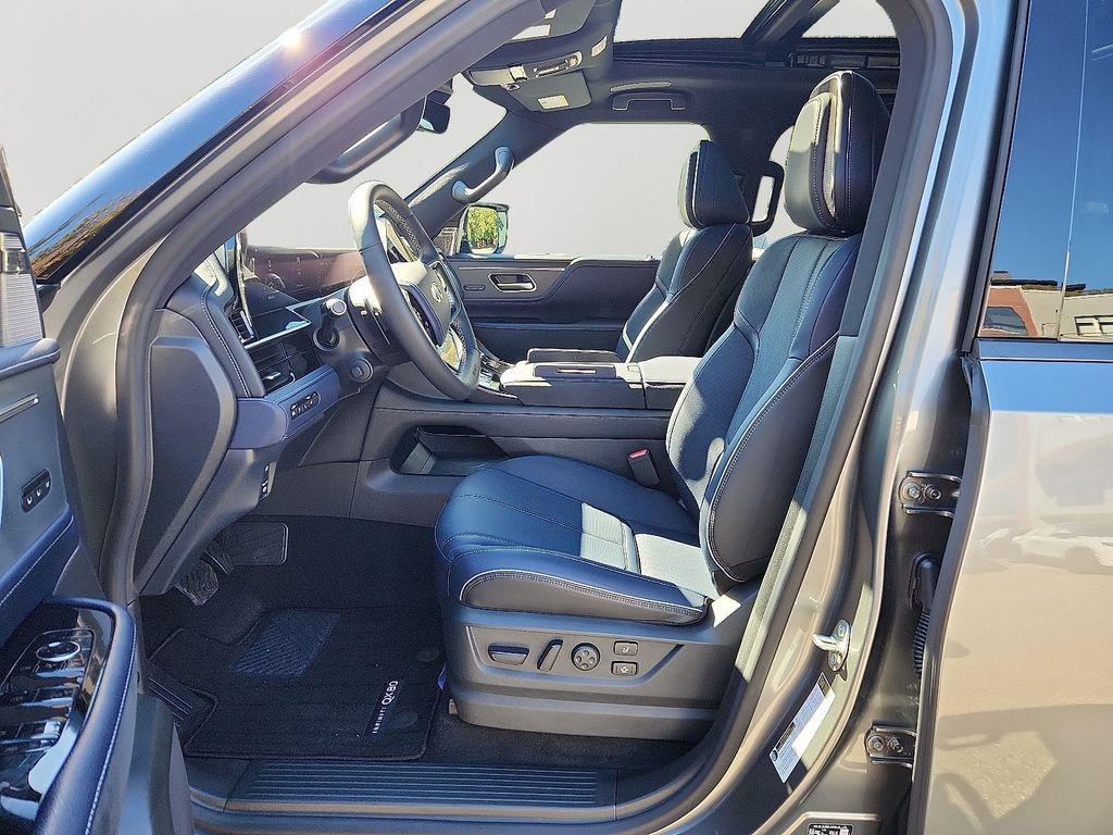 new 2026 INFINITI QX80 car, priced at $104,835