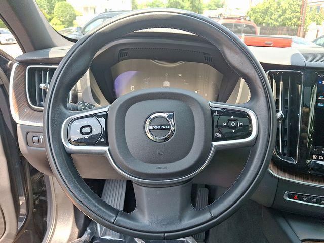 used 2022 Volvo XC60 car, priced at $34,881