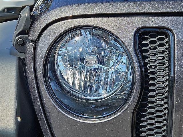 used 2021 Jeep Wrangler Unlimited car, priced at $30,437